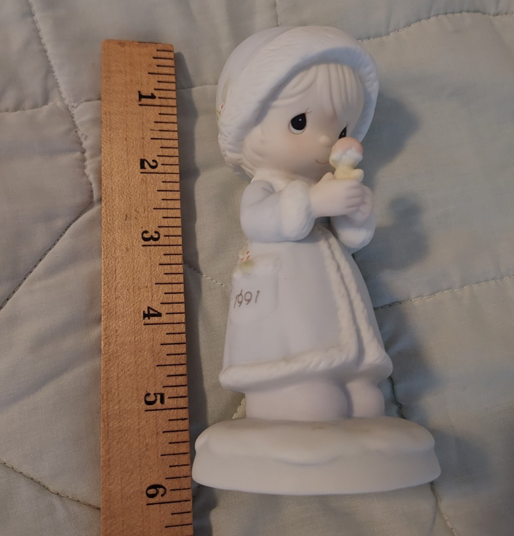 Precious Moments Figurine - May your Christmas By Merry 1991 EUC (# on coat)